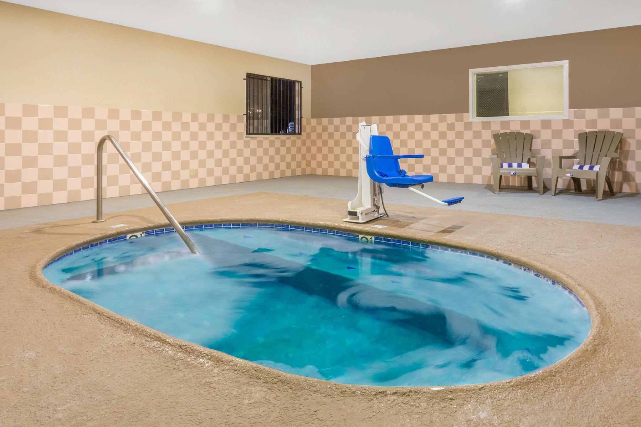 לייק הבאסו סיטי Travelodge By Wyndham Lake Havasu מראה חיצוני תמונה